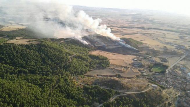 Vista de la zona incendiada en los montes de Castiliscar
