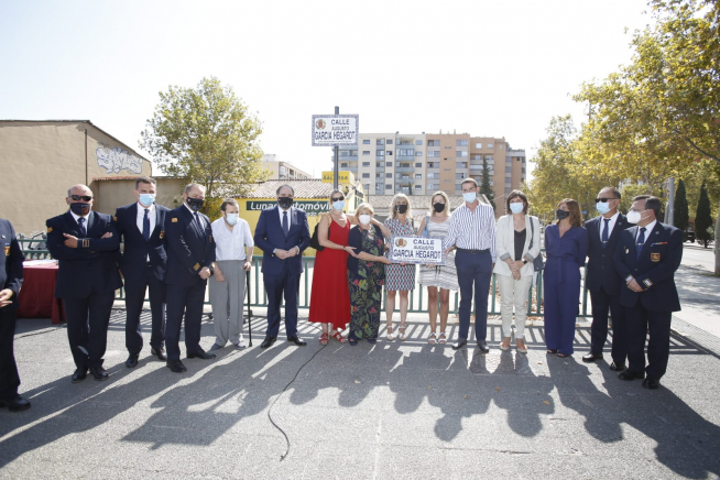 El Ayuntamiento ha celebrado este sábado un acto conmemorativo, en el que han participado la familia de Augusto García Hegardt y los Bomberos de Zaragoza