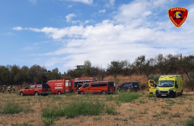 Dispositivo desplazado a la zona para rescatar al hombre muerto al volcar la vendimiadora con la que trabajaba