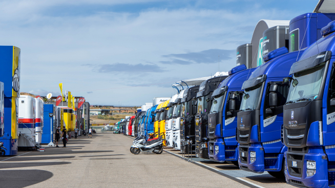 Paddock de Motorland.