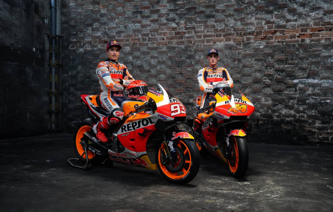 Presentación oficial del Repsol Honda este lunes, en un curso en el que Marc Márquez tendrá a Pol Espargaró como nuevo compañero de equipo.