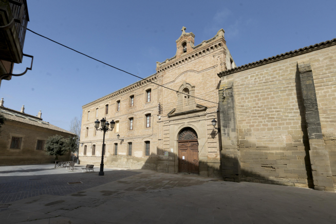 Fachada del antiguo Seminario de Huesca.