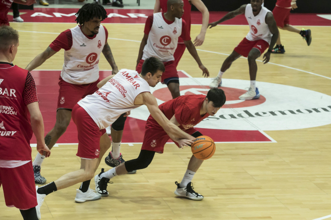Foto de un entrenamiento del Casademont Zaragoza