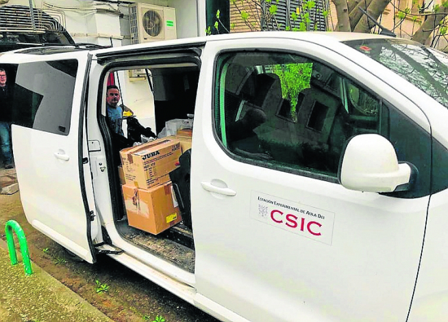 Donación de equipos de protección de la EEAD-CSIC.