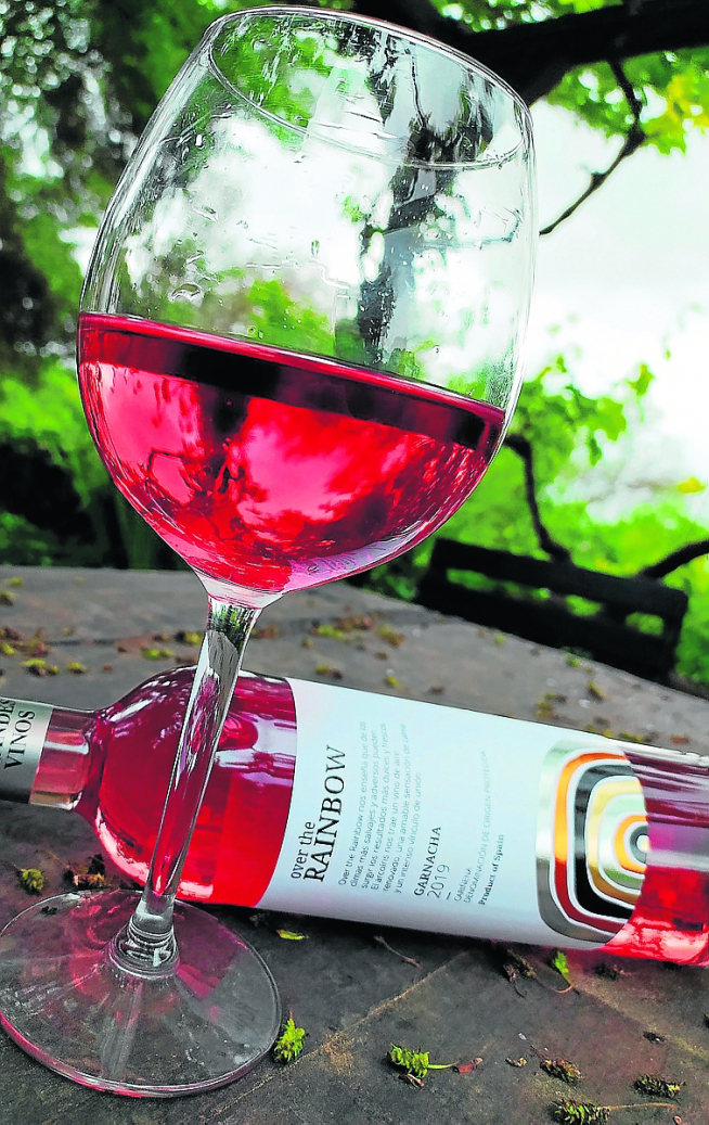 Vino solidario para recaudar fondos para investigar una vacuna.