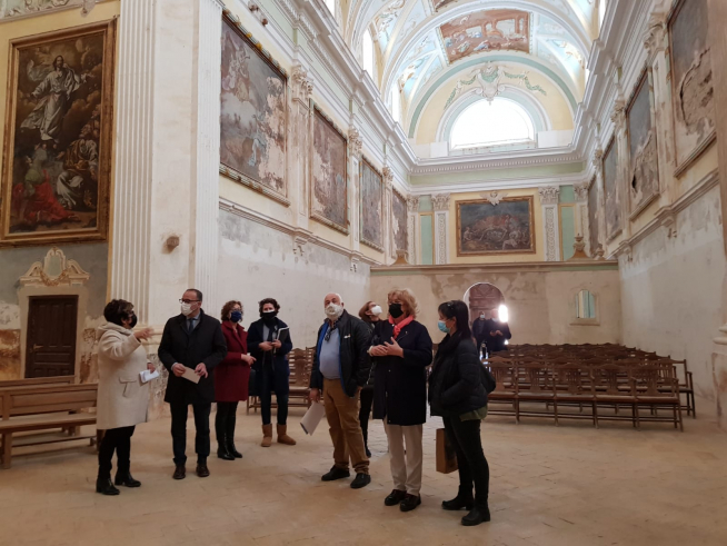 Visita de las autoridades de la DPH y de la DGA a la Cartuja de Nuestro Señora de Las Fuentes de Sariñena.