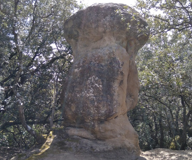 Piedra de los Moros.
