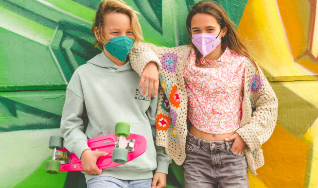 Airnatech fabrica mascarillas tanto para niños como para adultos.