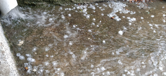 Tormenta de granizo en la A-2, a la altura de Calatorao.