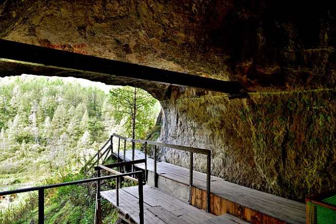 Cueva de Denísova