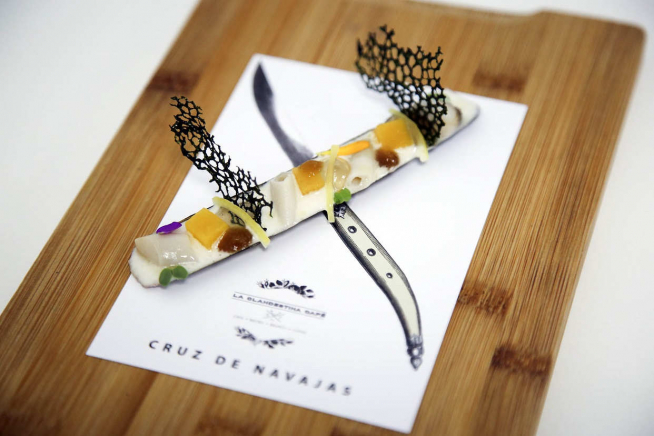 La tapa 'Cruz de navajas' del restaurante La Clandestina de Zaragoza, ganadora del Concurso de Tapas en 2019