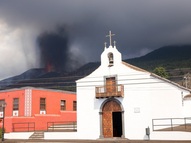 Trasladan el patrimonio de la ermita de San Nicolás por la erupción del volcán