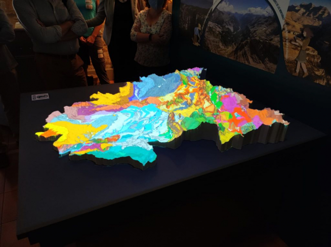 Una nueva maqueta que muestra el relieve del Geoparque Sobrarbe-Pirineos.