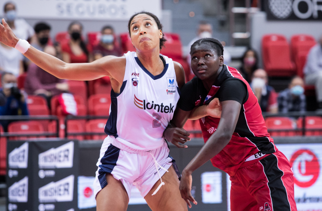 Partido Casademont Zaragoza-Lointek Gernika Bizkaia, de la Liga Endesa Femenina