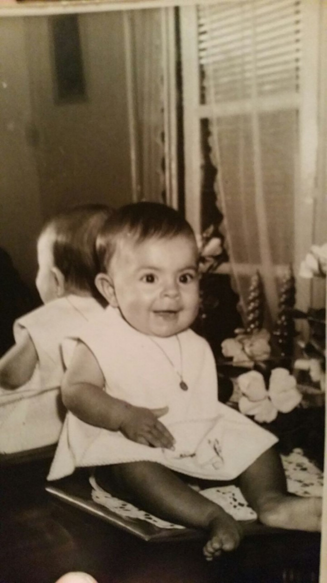 Ana Alcolea, Premio de las Letras Aragonesas, cuando tenía un año, en 1963.