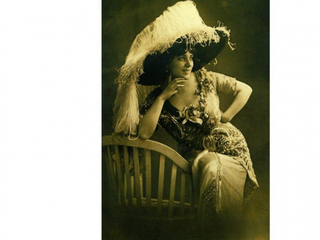Una de las postales más famosas de Raquel Meller.