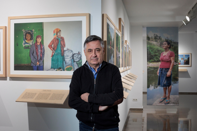 La asociación Entrepobles y el Col·legi Major Rector Peset de la Universitat de València inauguran "Activistas por la vida"