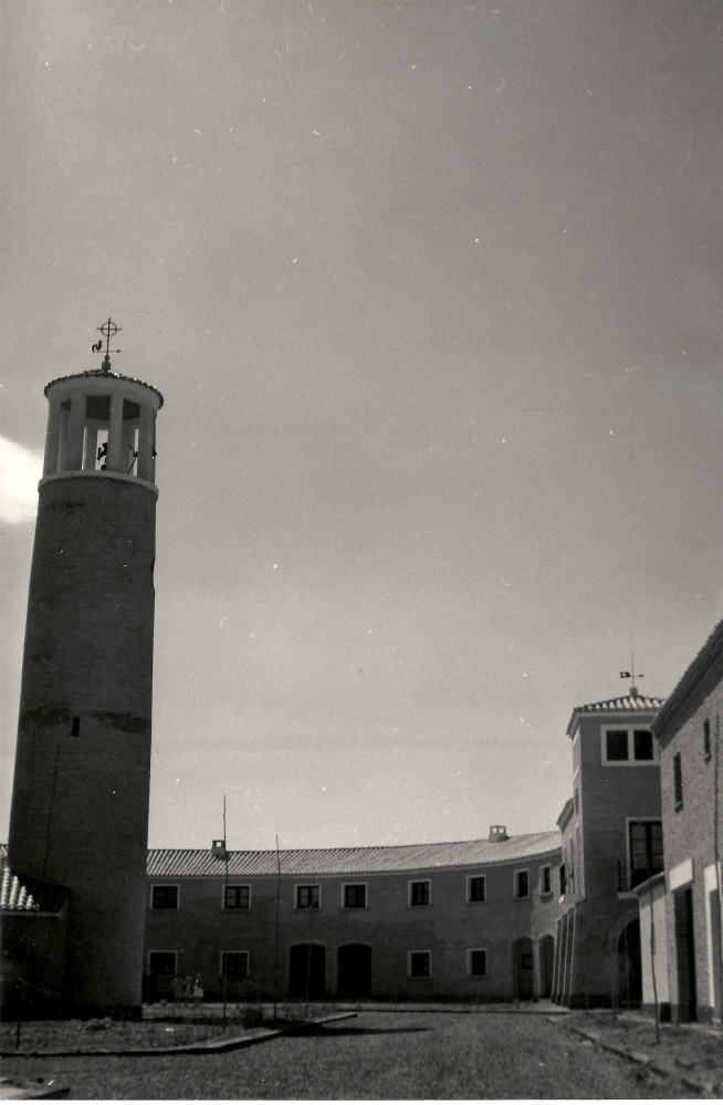 Torre de la iglesia de Puilatos.