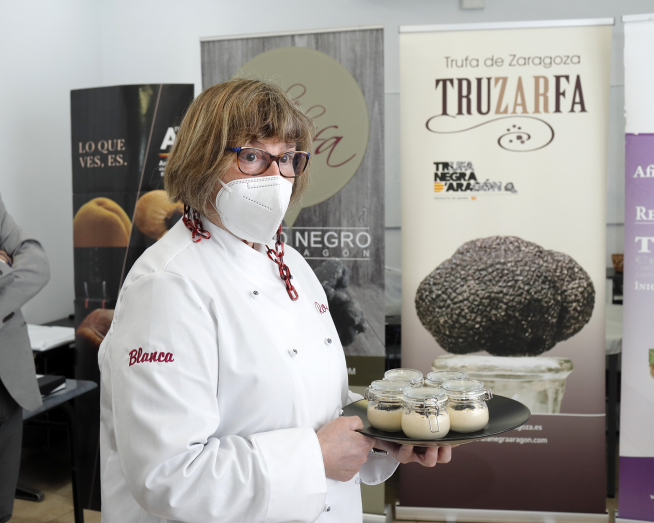 Blanca Rodríguez, del restaurante Rodi, con su dulce tapa ganadora en la provincia.