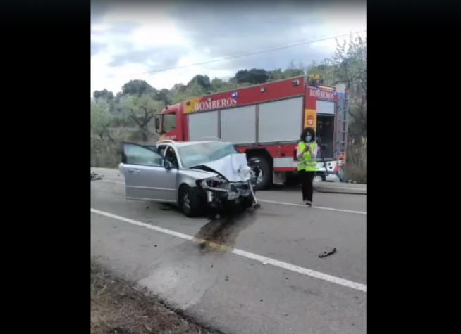 Así quedó el coche tras el accidente.