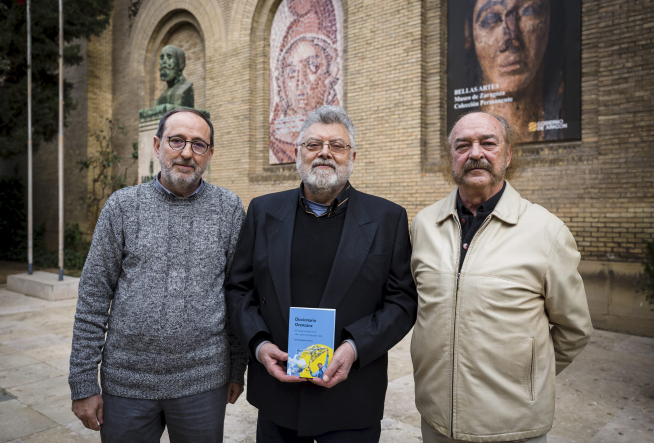 Fernando Morlanes, Juan Domínguez y Eugenio Mateo, tras una presentación.
