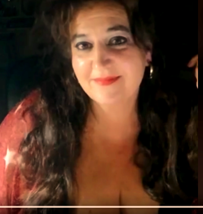 Olga Bernad publica en breve, en Alcalá, su poemario 'La vida extrema'.
