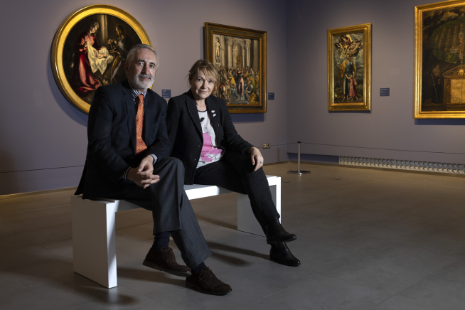 Los comisarios de la muestra Juan Antonio García Castro y Paloma Martínez-Burgos García.