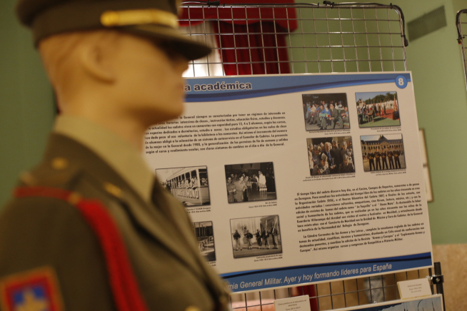 La Academia General Militar en Zaragoza abre sus puertas a la ciudadanía