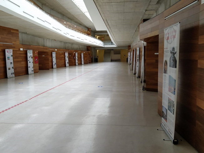 Exposición pedagógicas sobre cultura e historia gitana en la Facultad de Educación de la Universidad de Zaragoza.