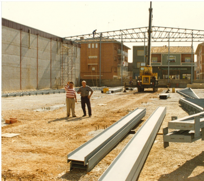 En 1995, la cooperativa realizó una importante inversión para ampliar sus instalaciones.