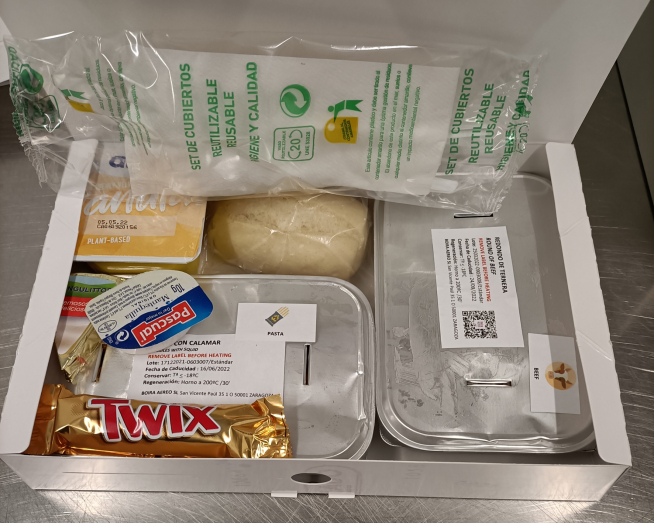 Pack completo con un menú para la tripulación de un vuelo