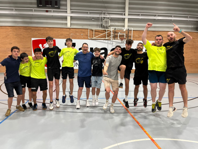 Jugadores y técnicos del School Zaragoza Global Spedition