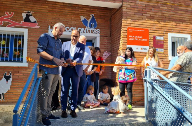 El consejero Faci inaugura la nueva escuela infantil de San Juan de Flumen