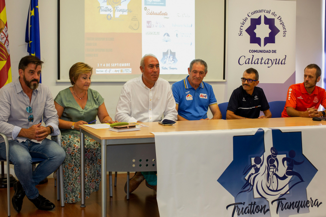 Presentación de la doble prueba de triatlón que se celebrará en septiembre en La Tranquera