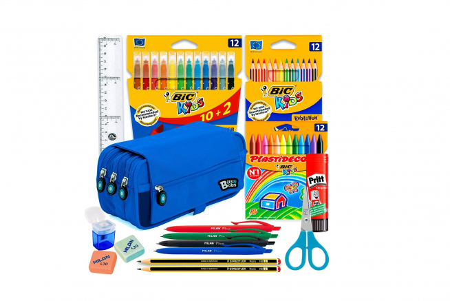 Un modelo con estuche de tres cremalleras disponible en cuatro colores.