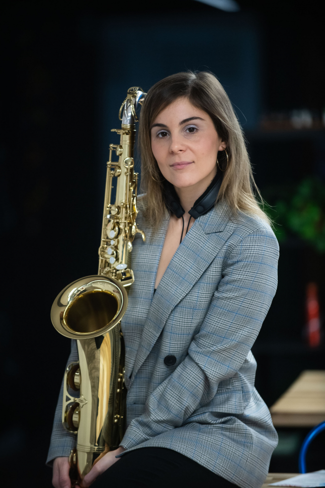 Carmen Salguero está detrás de un proyecto de producción de un documental sobre las mujeres que tocan el saxofón.