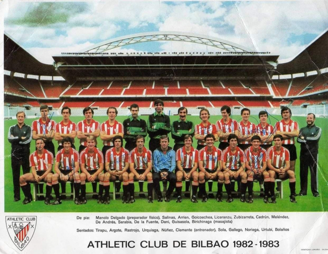 Athletic de Bilbao de la temporada 82/83, con Cedrún justo en el centro de la fila de arriba y De la Fuente, el cuarto por la izquierda de esa misma fila.