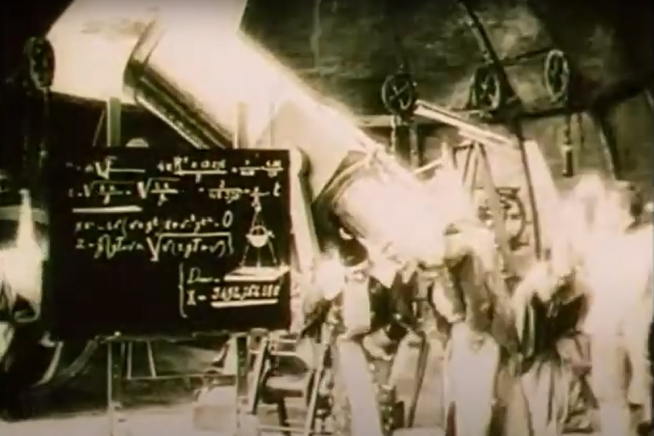 Fórmulas en la pizarra que luego se revela interactiva en ‘Excursion dans la Lune’ (1908).