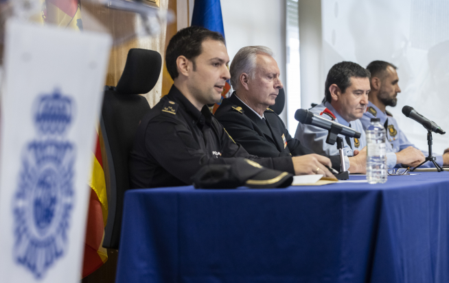 Los responsables policiales, durante la rueda de prensa ofrecida en la Jefatura Superior de Aragón.