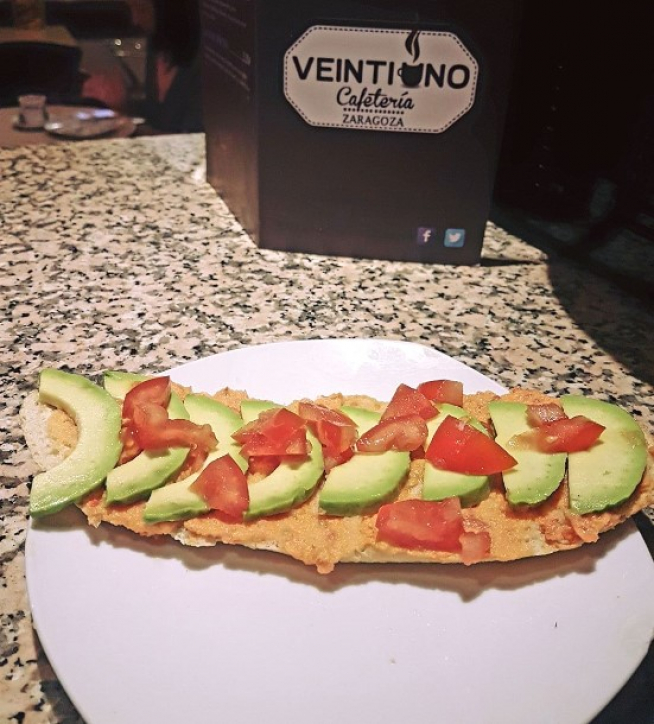 Tostada del Café Veintiuno.