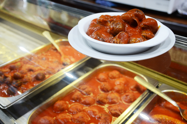 Caracoles con tomate del bar Moneva