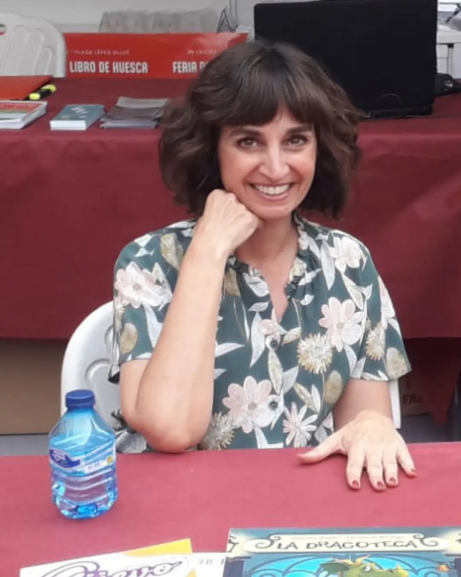 La escritora en la recién clausurada Feria del Libro de Huesca.