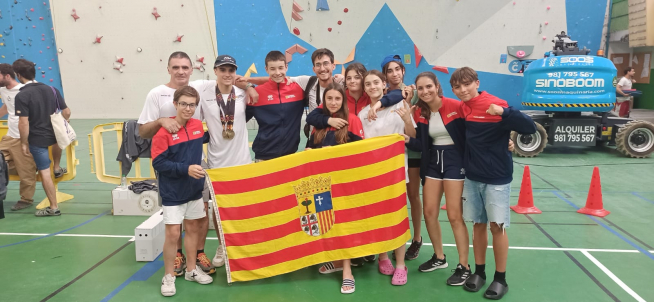 El equipo de Aragón que participó en el Campeonato de España en Edad Escolar celebrado en La Coruña