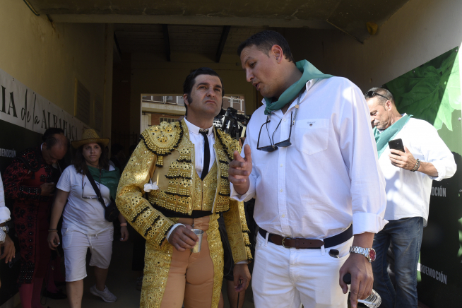 Una foto de Morante cada día - Página 7 Segunda-corrida-de-la-feria-de-la-albahaca-de-huesca