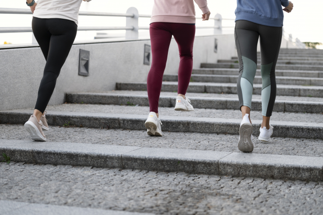 Andar a paso ligero puede tener muchos beneficios para la salud.