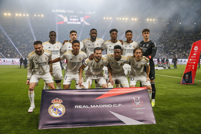 La polémica bandera de la barra del Real Madrid que indignó al Atlético en  la semifinal de Champions - Meganoticias