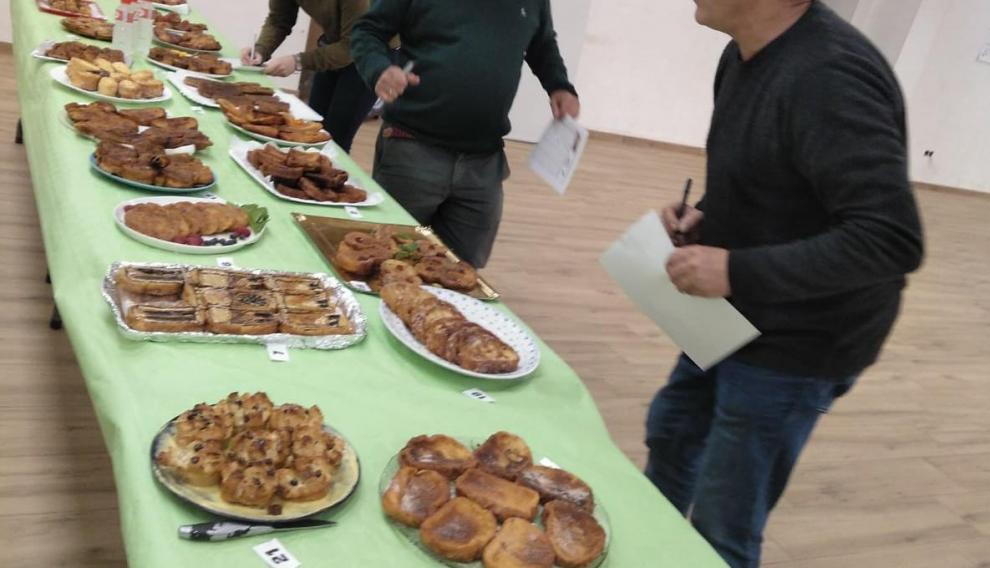 La final, celebrada ayer en Trasmoz, estuvo muy reñida en cuanto a la presentación de este dulce típico de Semana Santa. Juego de Tronos y Notre Dame acapararon toda la atención culinaria.