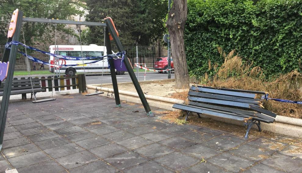 Estado del parque infantil de Tenerías