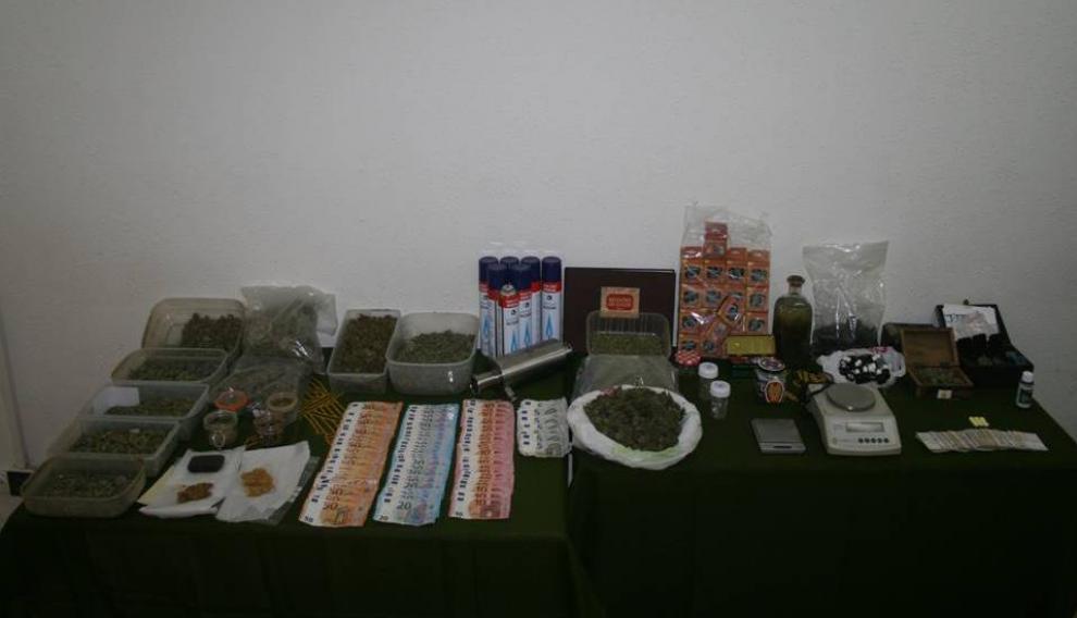 Cuatro detenidos en Casetas y Utebo por traficar con droga en una asociación dedicada al estudio del cáñamo de cannabis.