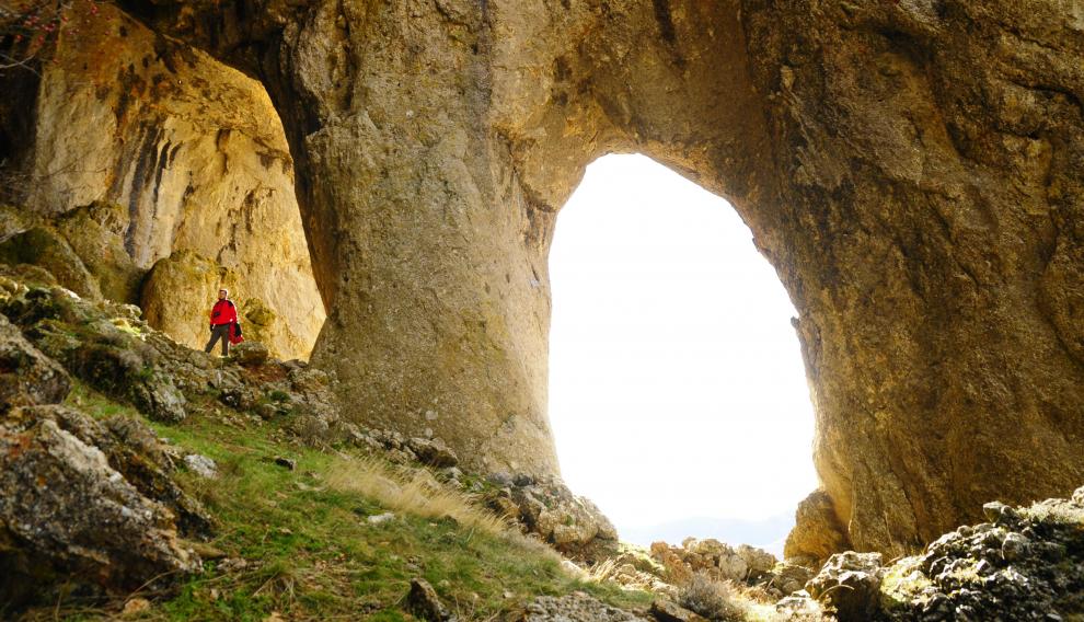 Cueva de los Pilares en Purujosa, Muela del Col, en el Parque Natural del Moncayo.